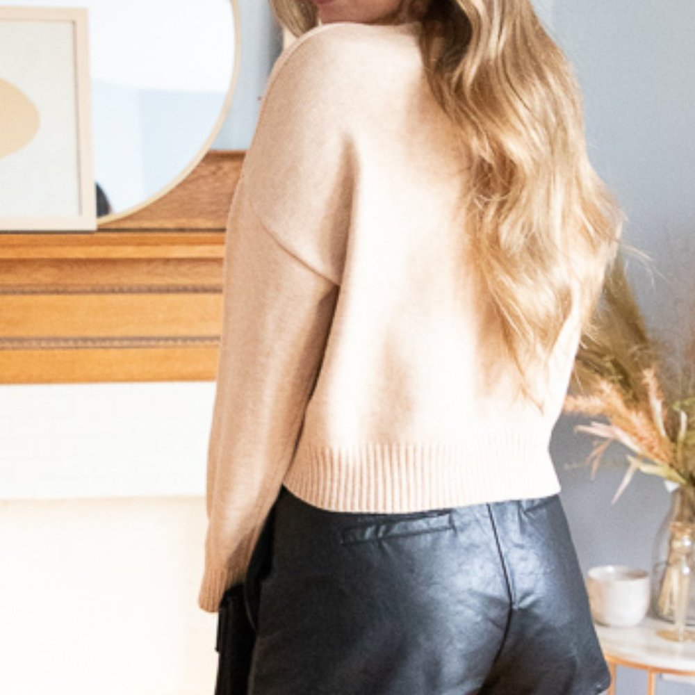 NWT Soft and cozy crop turtle neck sweater - Picture 5 of 11